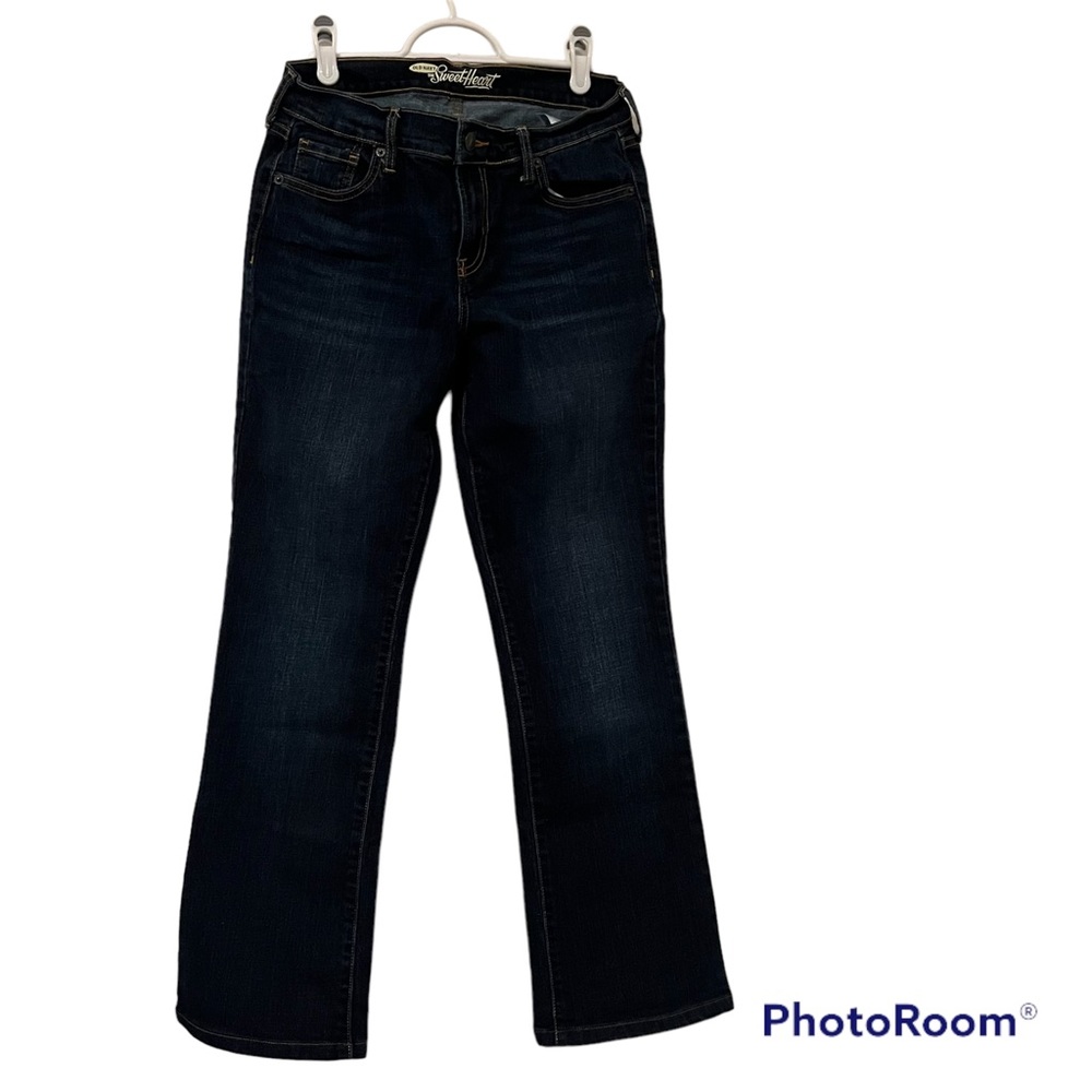 Old Navy Sweetheart Size 6 regular boot-cut denim mid-rise